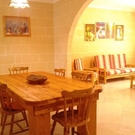 Tan Nahla Apartment Marsalforn